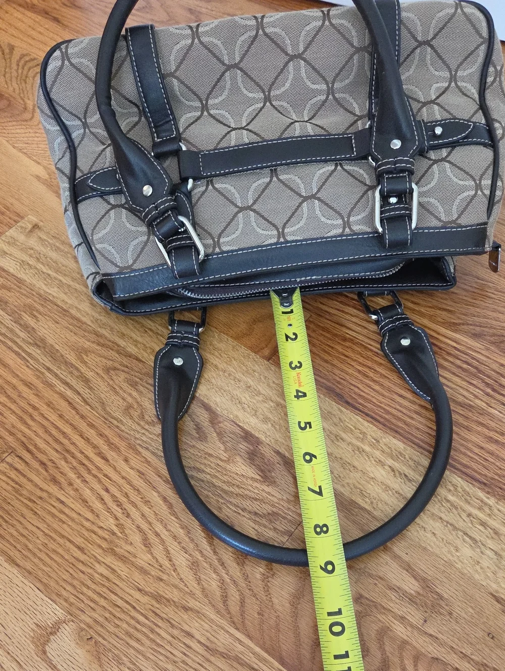 Vtg Nine West Beige Patterned Satchel/ Over Shoulder Bag with Dark Brown Trim